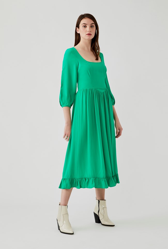 Midi Ggt Crepe Dress With 3/4 Sleeves In Green With Voluminous Sleeves ...
