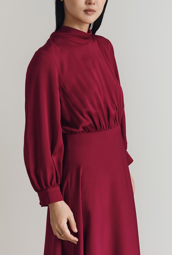 Balia Crepe Long Sleeve Midi Dress