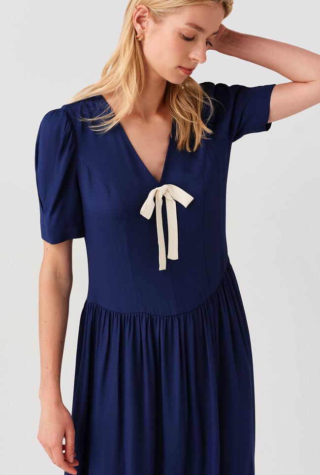 Peony Crepe Midi Dress 
