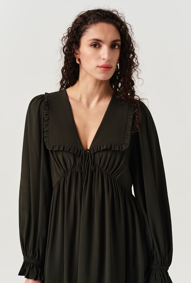 Bianca Crepe Frill Collar Short Dress