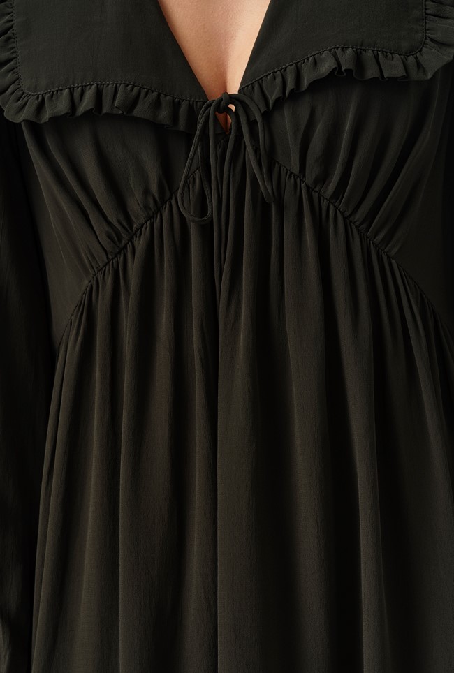 Bianca Crepe Frill Collar Short Dress