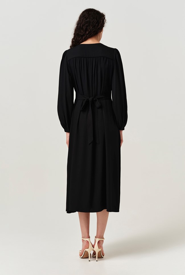 Layla Crepe Tie Neck Midi Dress