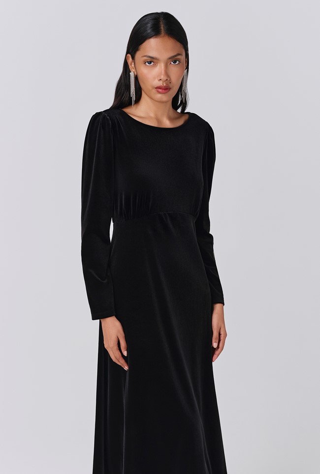 Adeline Velvet Round Neck Midi Dress