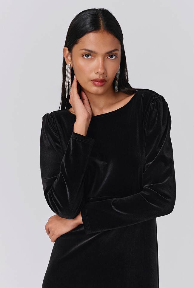 Adeline Velvet Round Neck Midi Dress