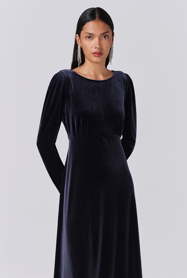 Adeline Velvet Round Neck Midi Dress