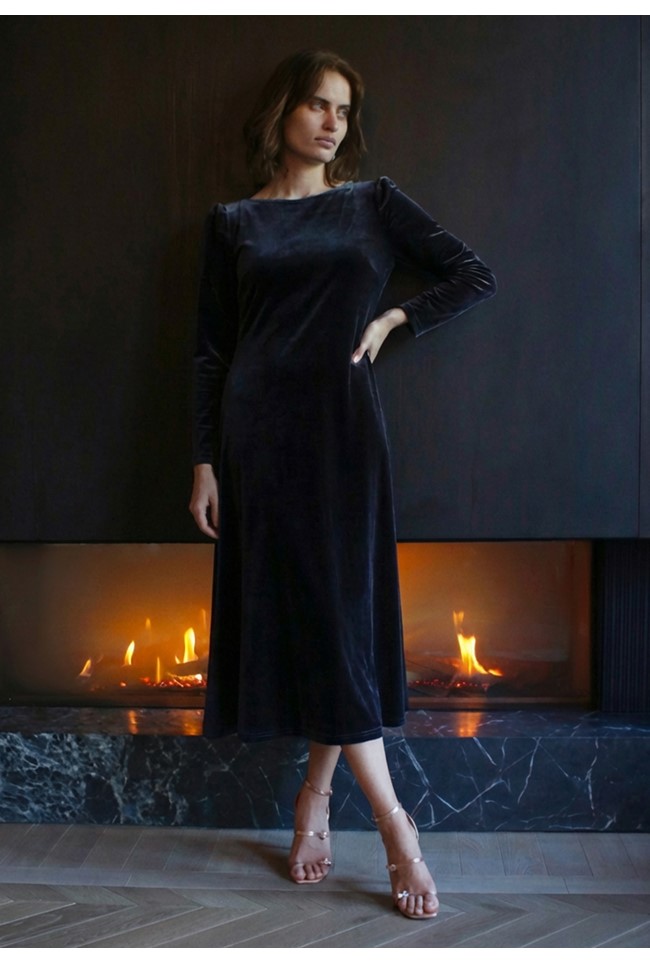Adeline Velvet Round Neck Midi Dress