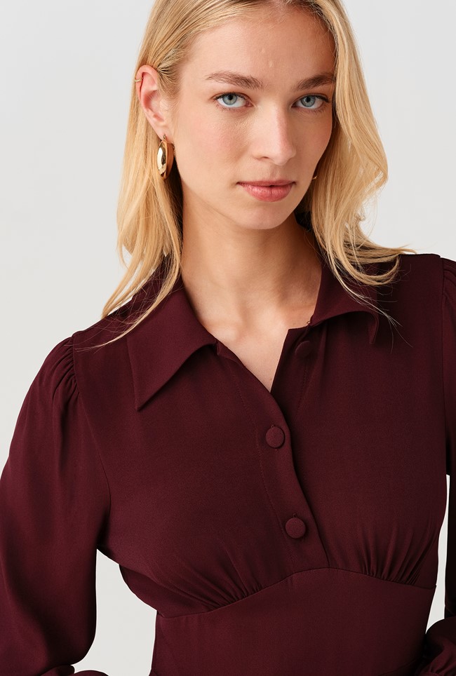 Wendy Crepe Collared Midi Dress