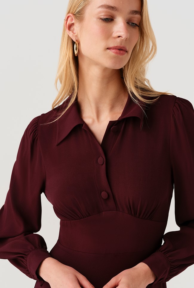 Wendy Crepe Collared Midi Dress