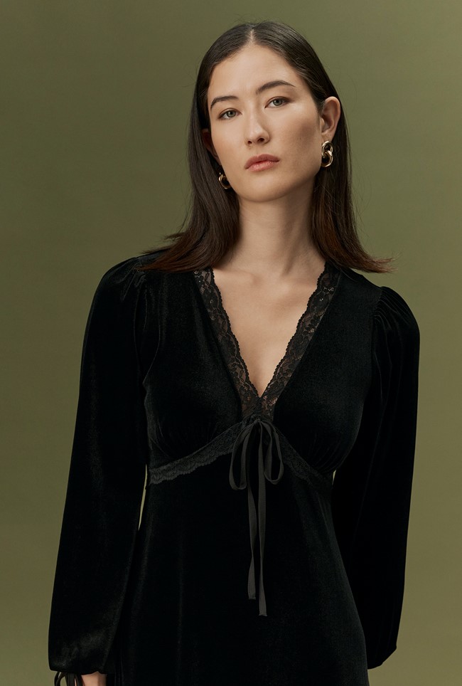 Kathleen Long Sleeve Velvet Midi Dress