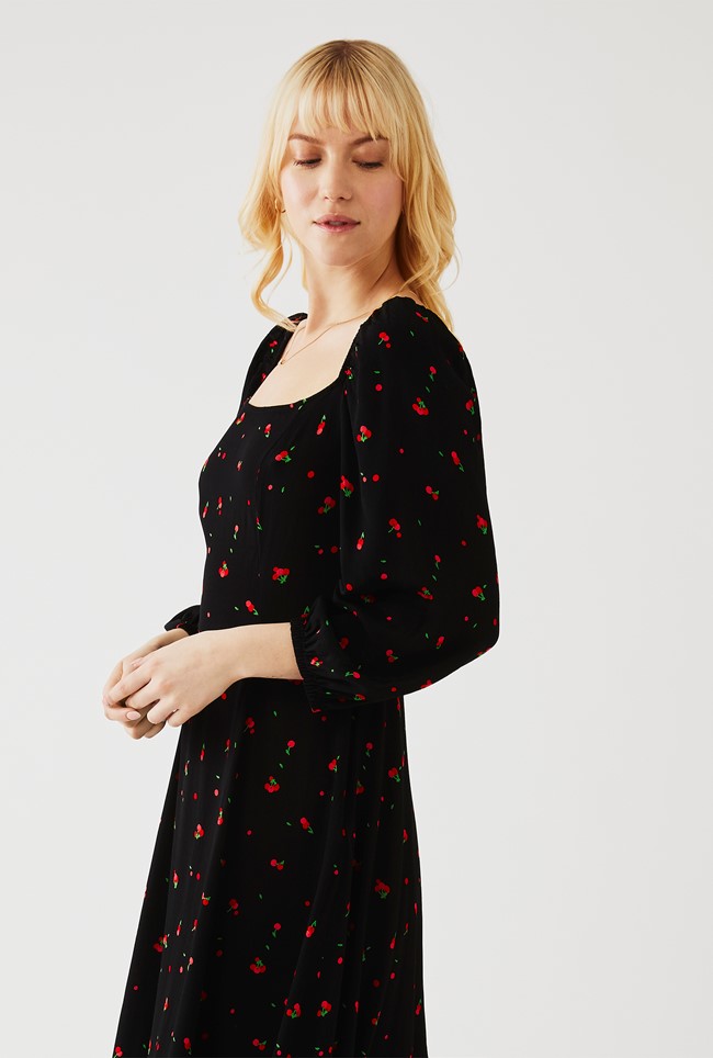 Joy Dress Ghost.co.uk