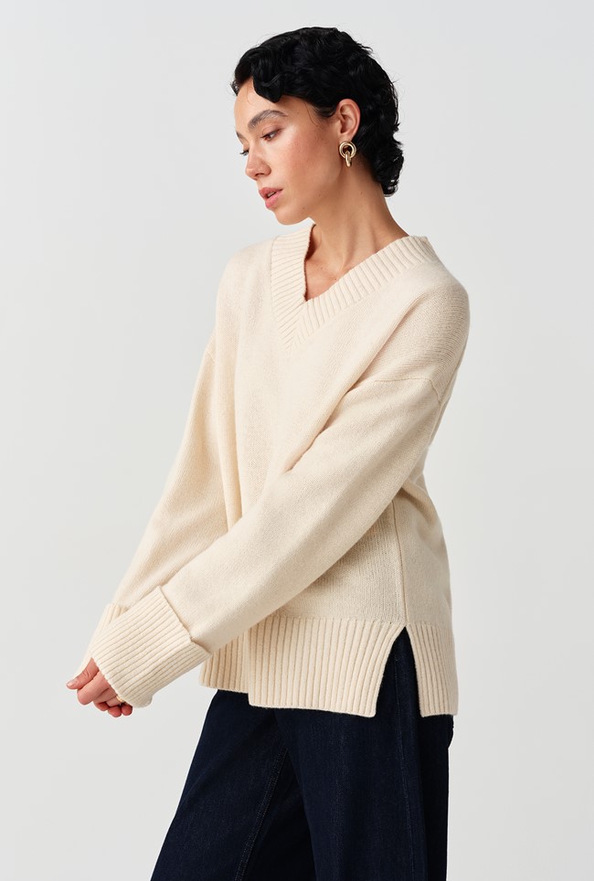 Jenny V-Neck Knitted Jumper