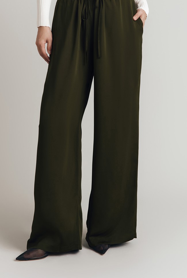 Aspen Crepe Straight Leg Trousers