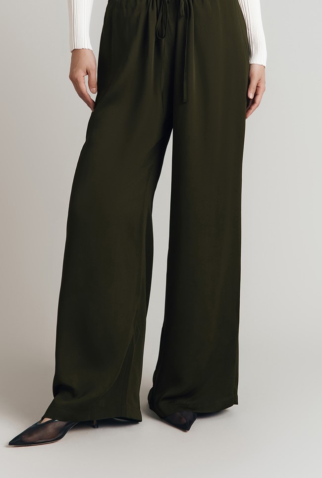 Aspen Crepe Straight Leg Trousers
