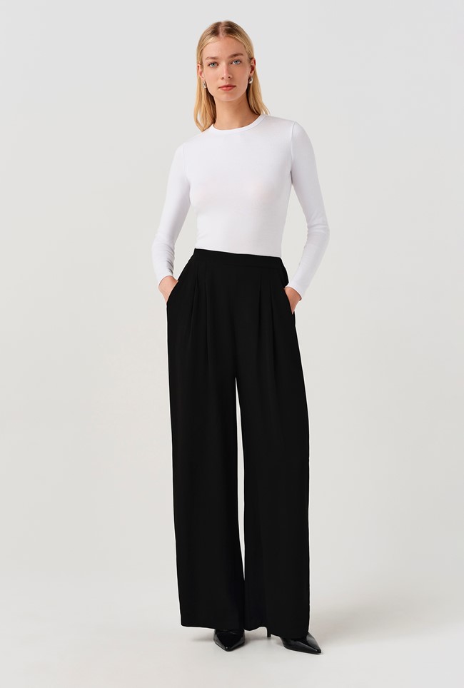 Andie Pleated Wide Leg Crepe Trousers