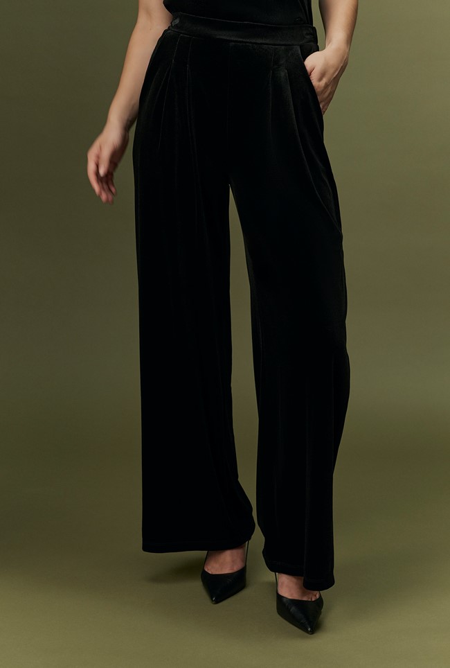 Lyanna Velvet Trouser