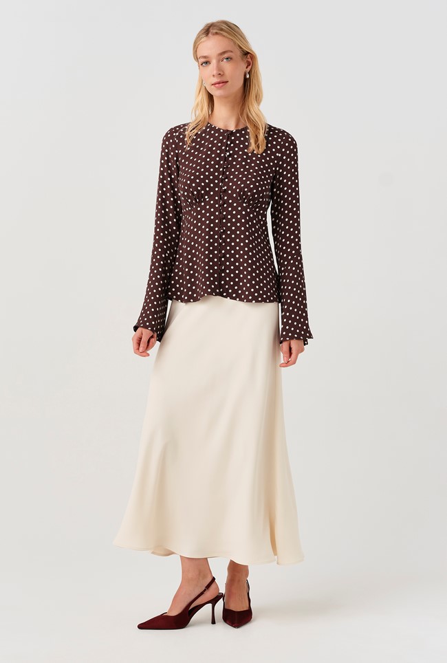 Ceaira Spot Button Bell Sleeve Blouse