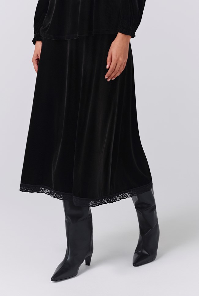 Lunette Velvet Midi Skirt