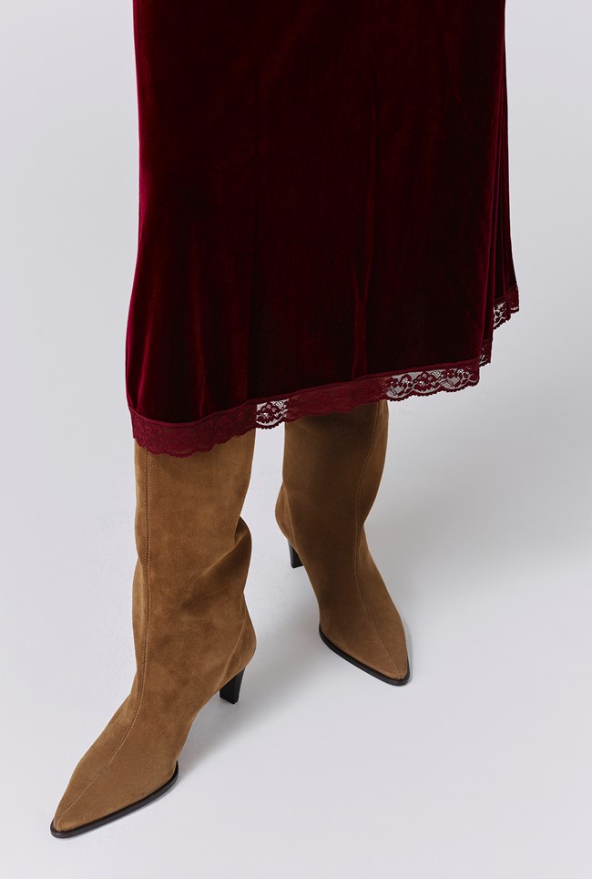 Lunette Velvet Midi Skirt