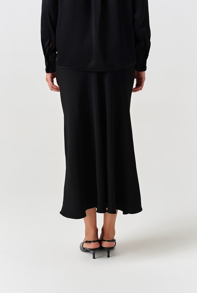 Lyra Crepe Midi Skirt