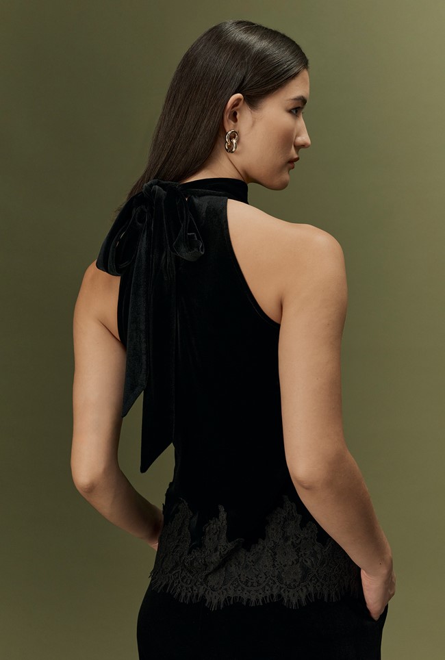 Teagen High Neck Top
